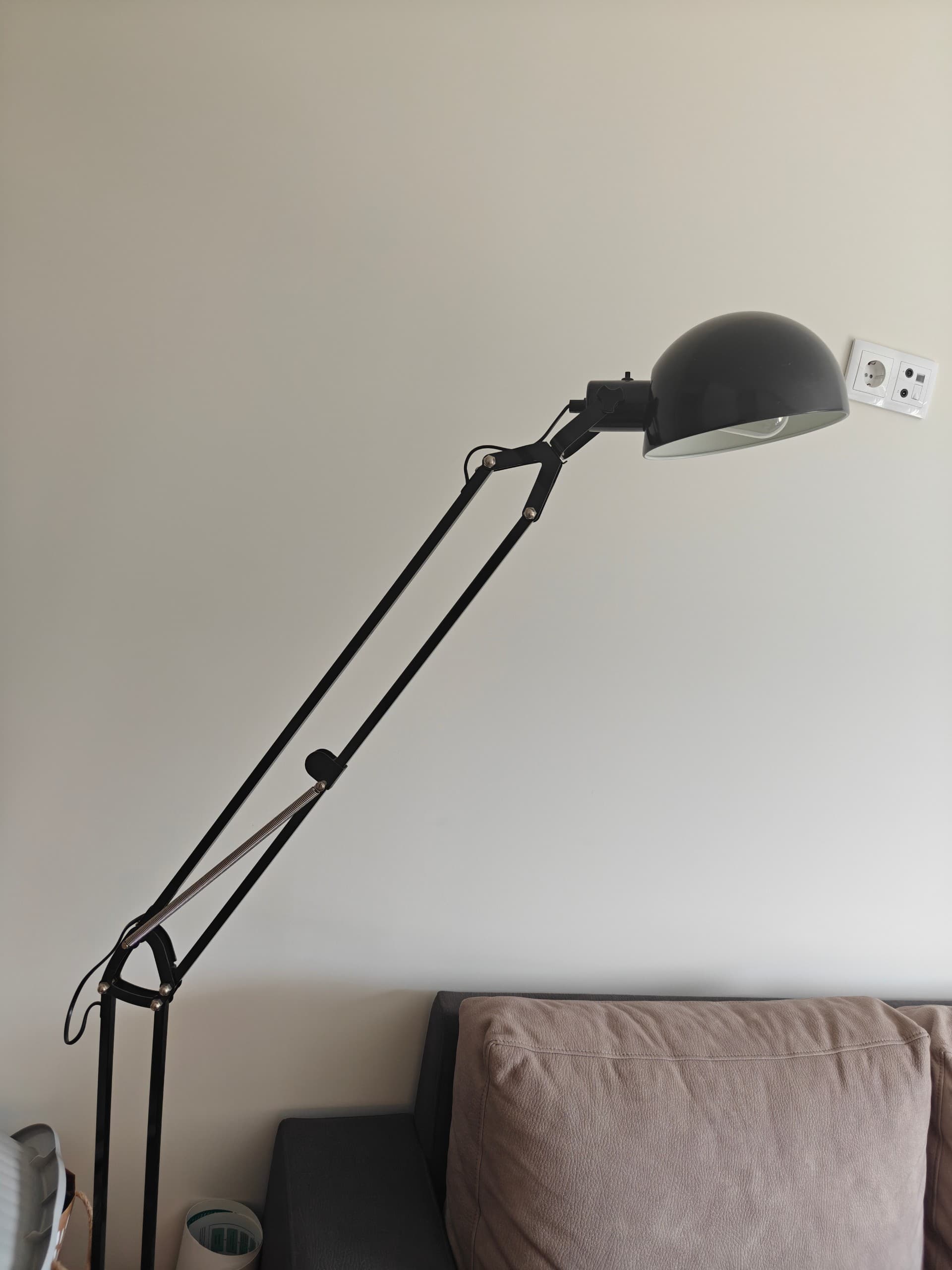 FORSÅ floor lamp, black