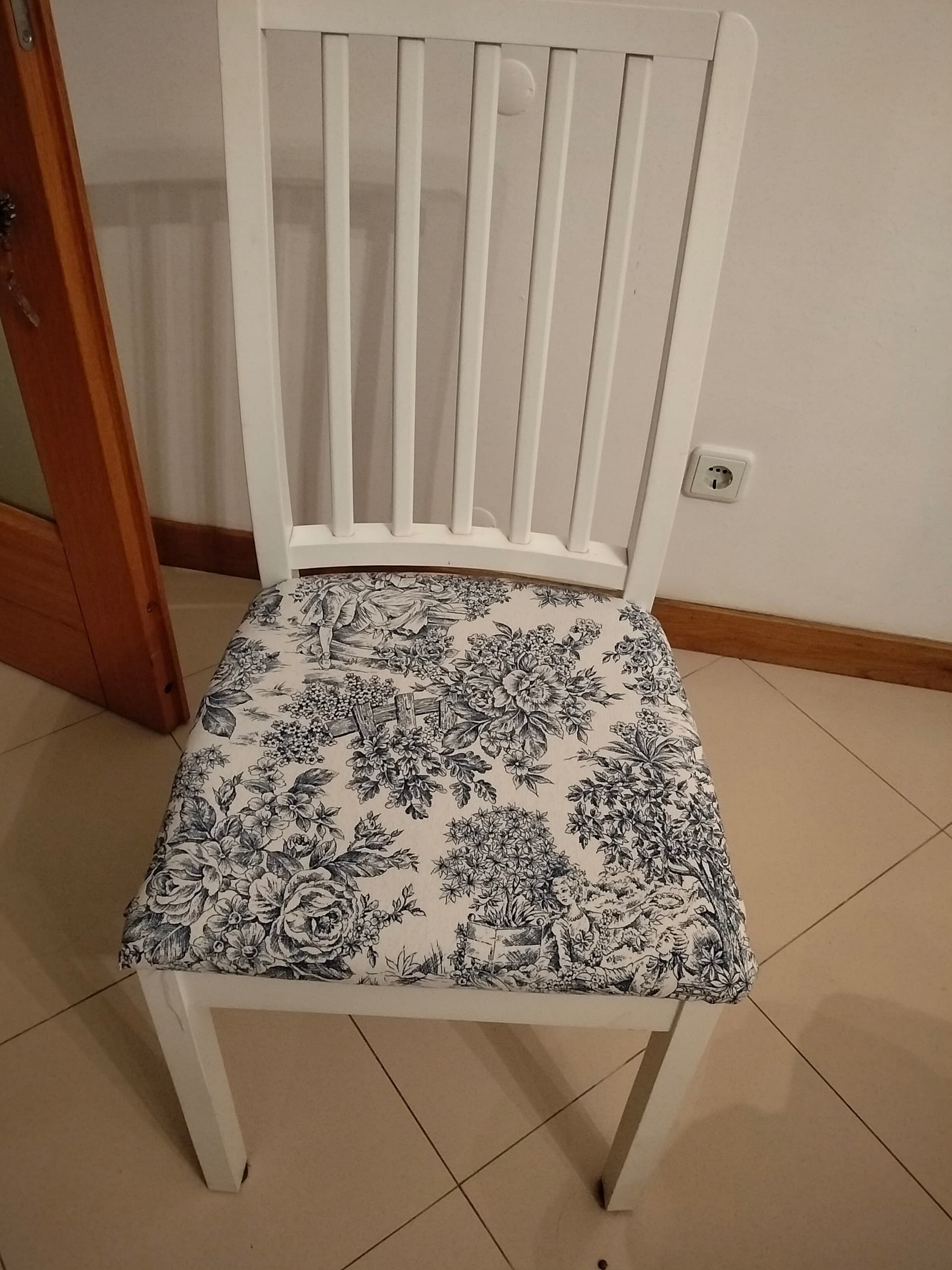 NÄSINGE chair, white/Tibbleby beige-grey