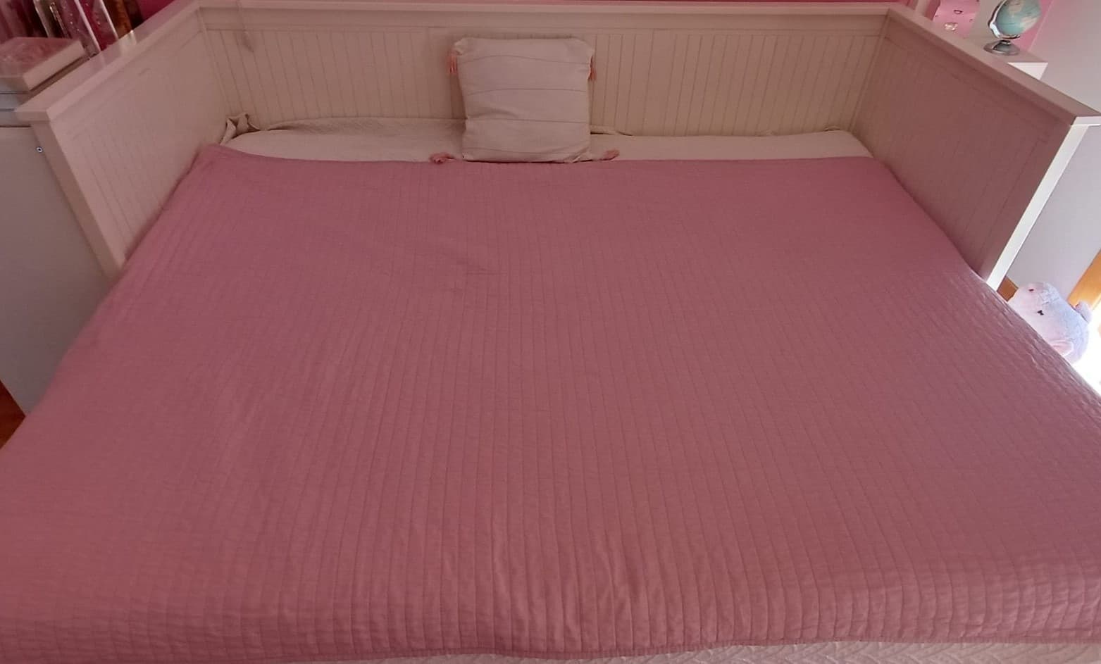 HEMNES day-bed w 3 drawers/2 mattresses