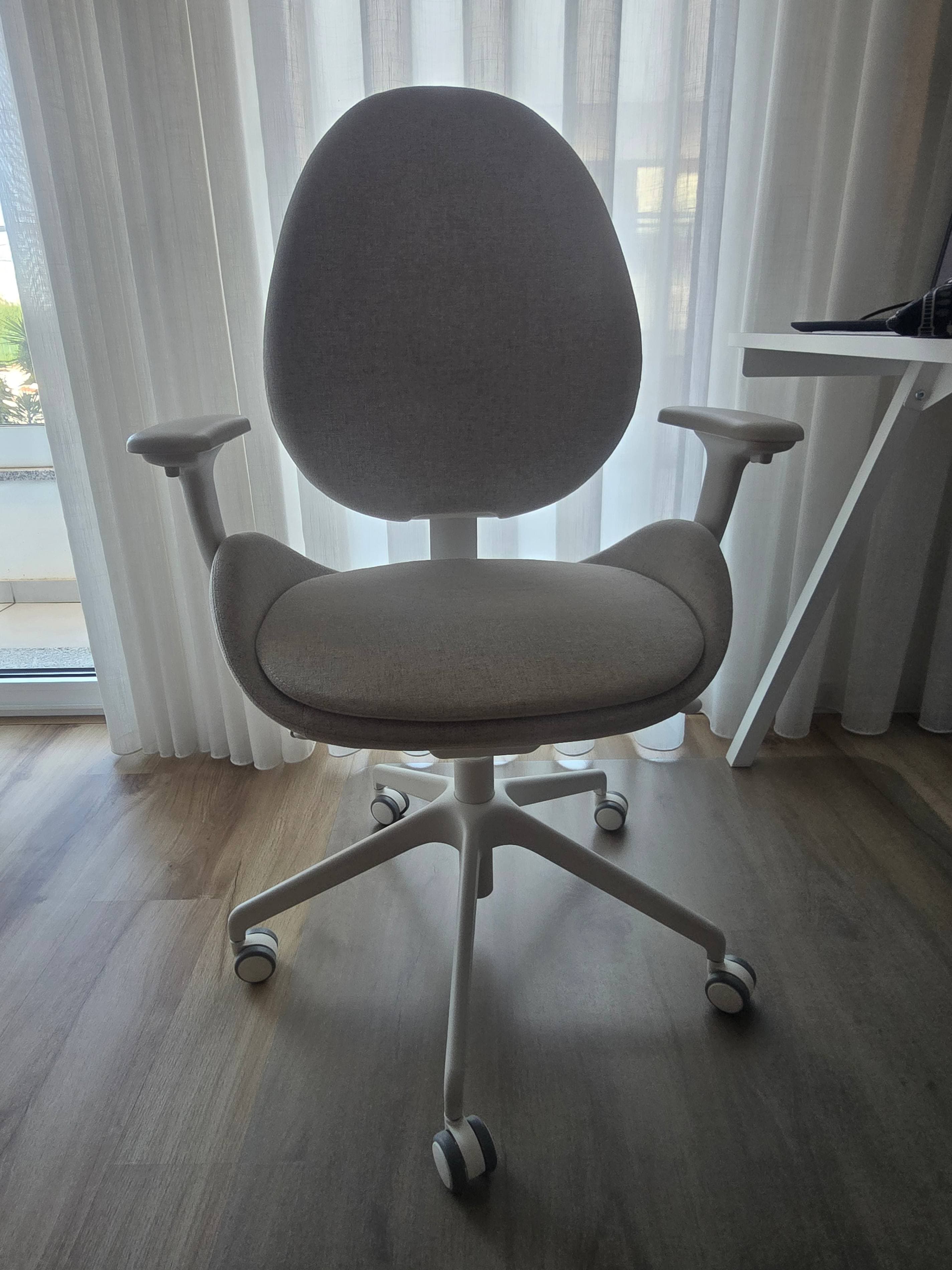 HATTEFJÄLL office chair with armrests, Gunnared medium grey/white