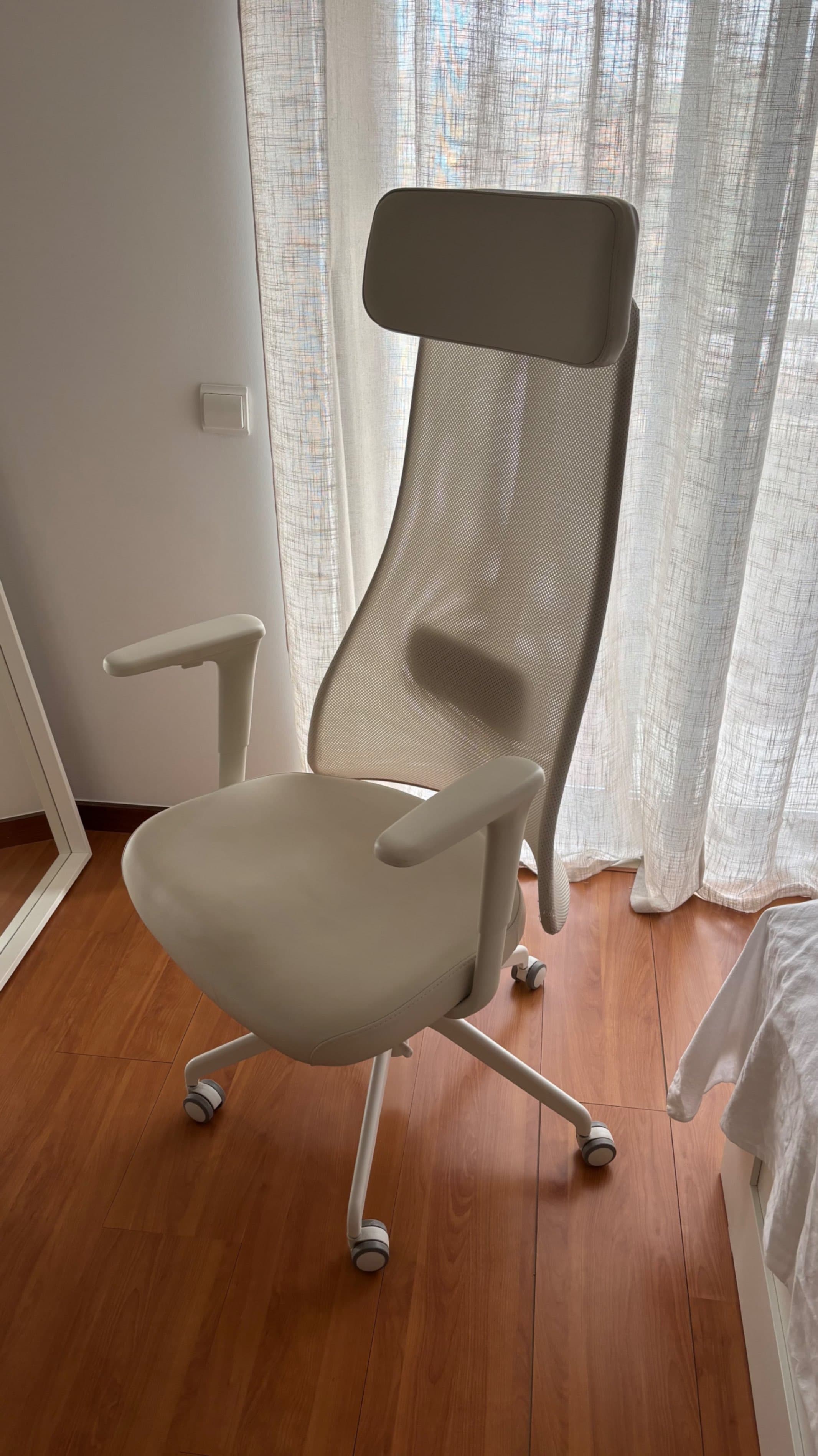 JÄRVFJÄLLET office chair with armrests, Grann white