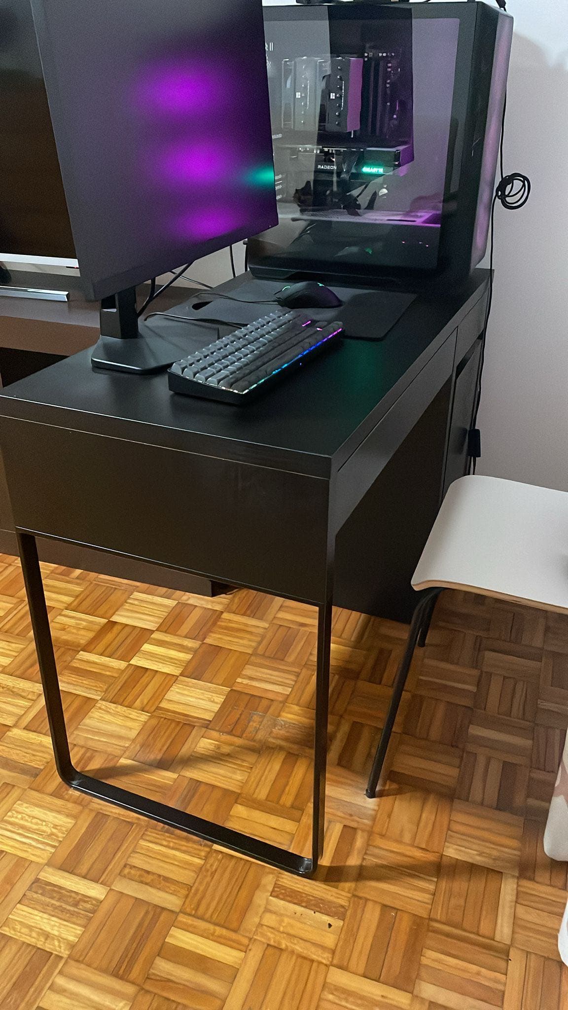 MICKE Desk, black-brown, 105x50 cm. Get it here!