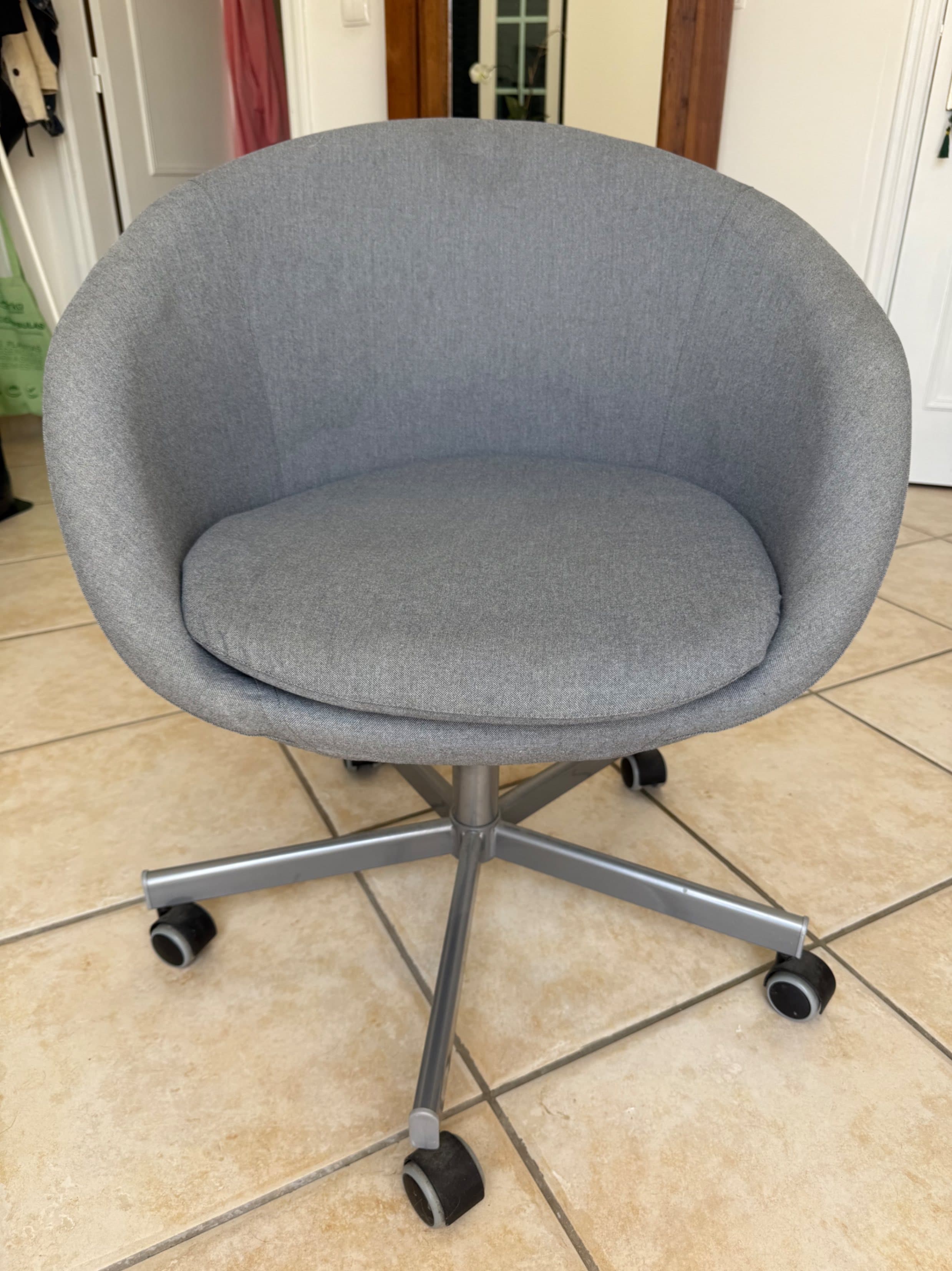 SKRUVSTA conference chair, Vissle grey