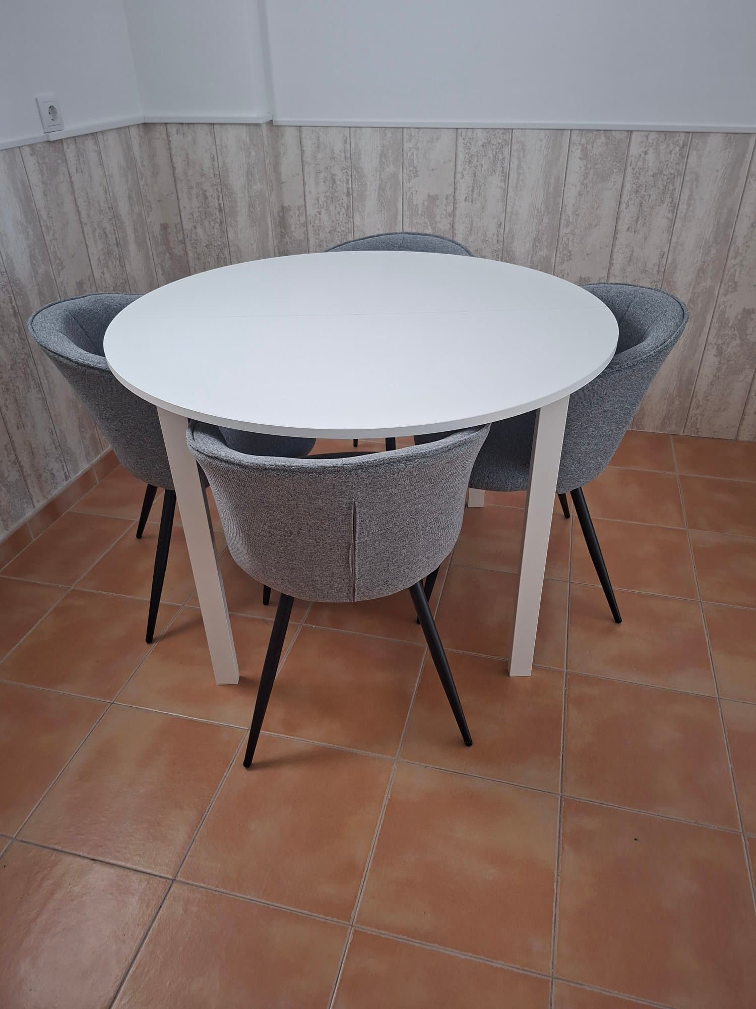 VIHALS table, white/white, 107 cm