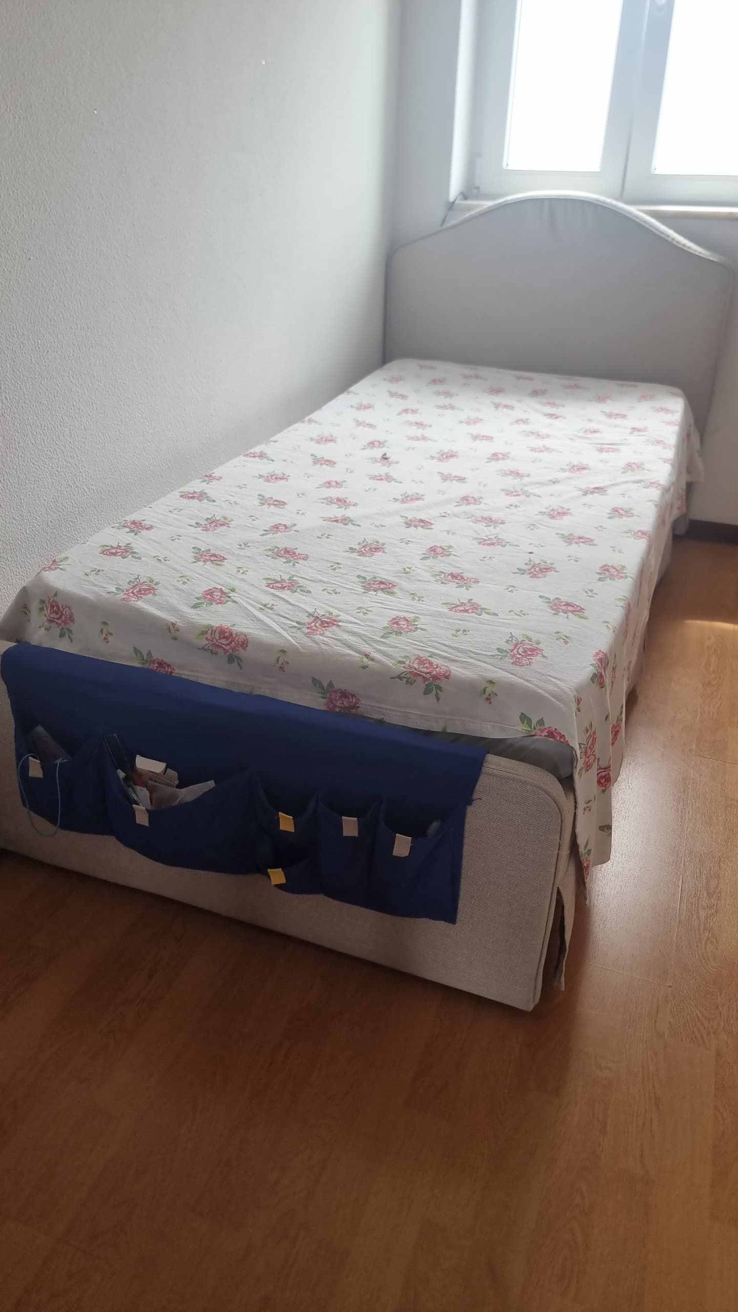 RAMNEFJÄLL SOLTEIRO upholstered bed frame, Klovsta grey/white/Luröy, 140x200 cm