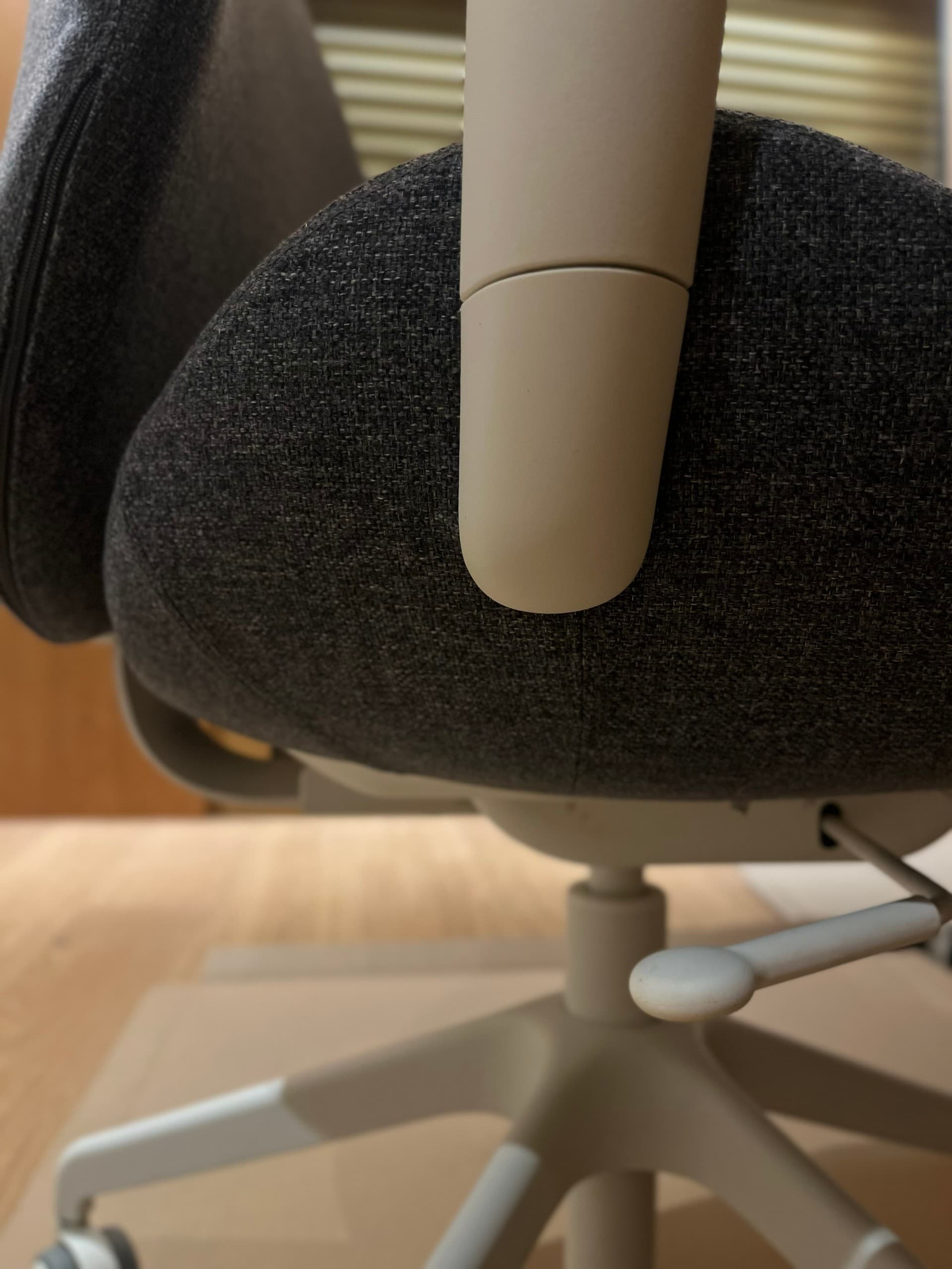 CADEIRA GIRATÓRIA office chair with armrests, Gunnared medium grey/white
