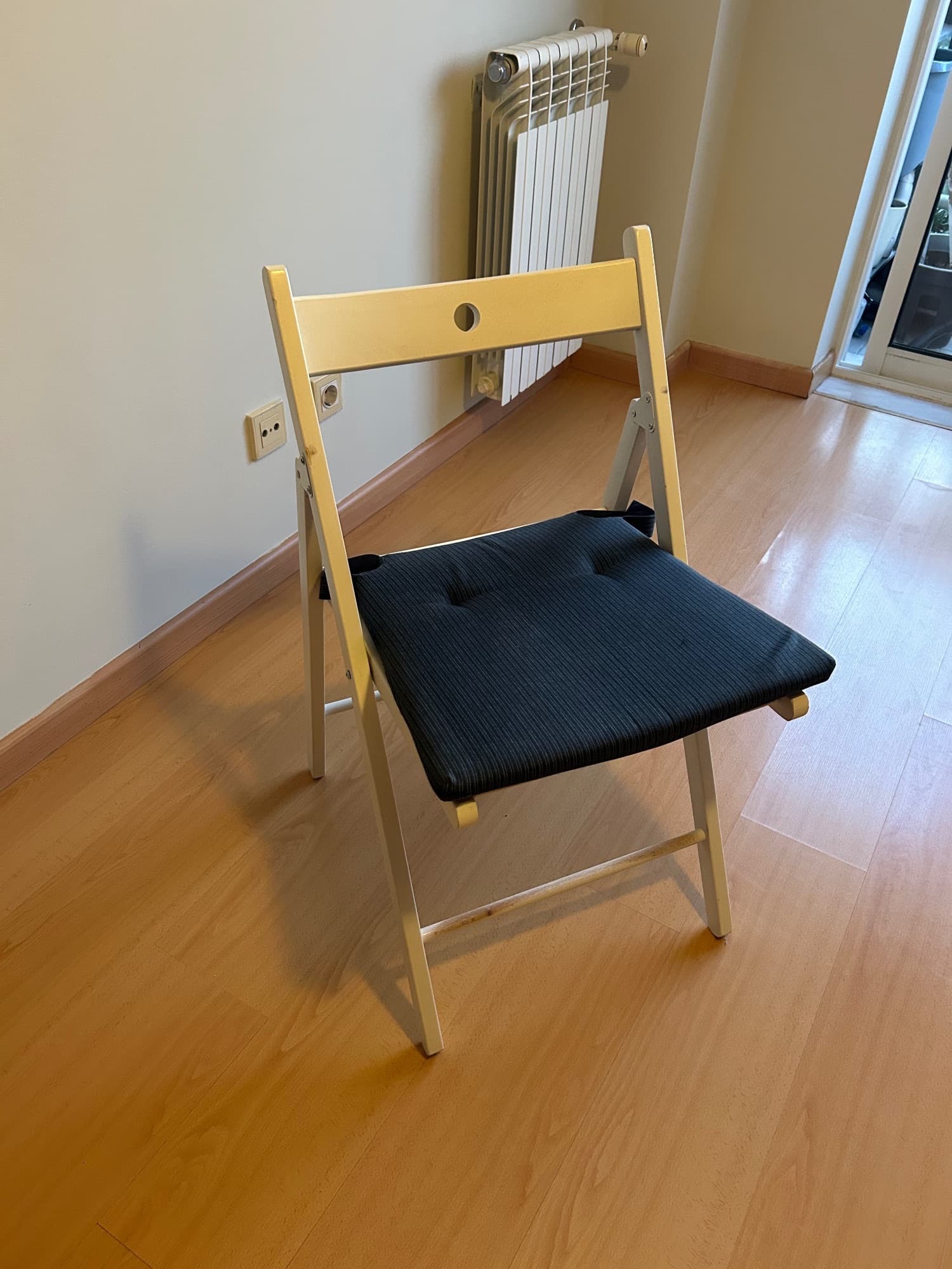 FRÖSVI folding chair, white