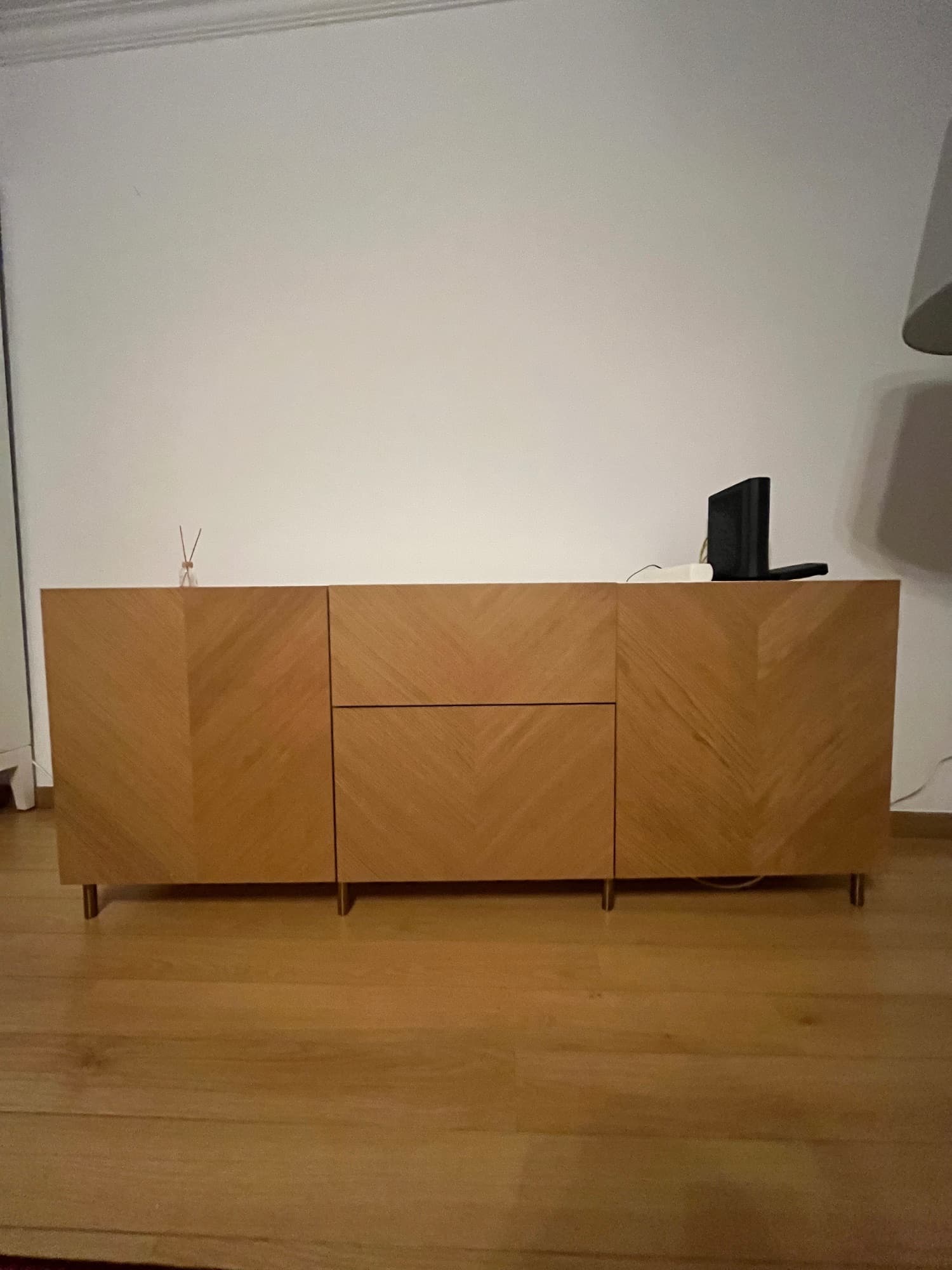 MOVEL TV BESTÅ storage combination with drawers, white/Hedeviken/Stubbarp oak veneer, 180x42x74 cm