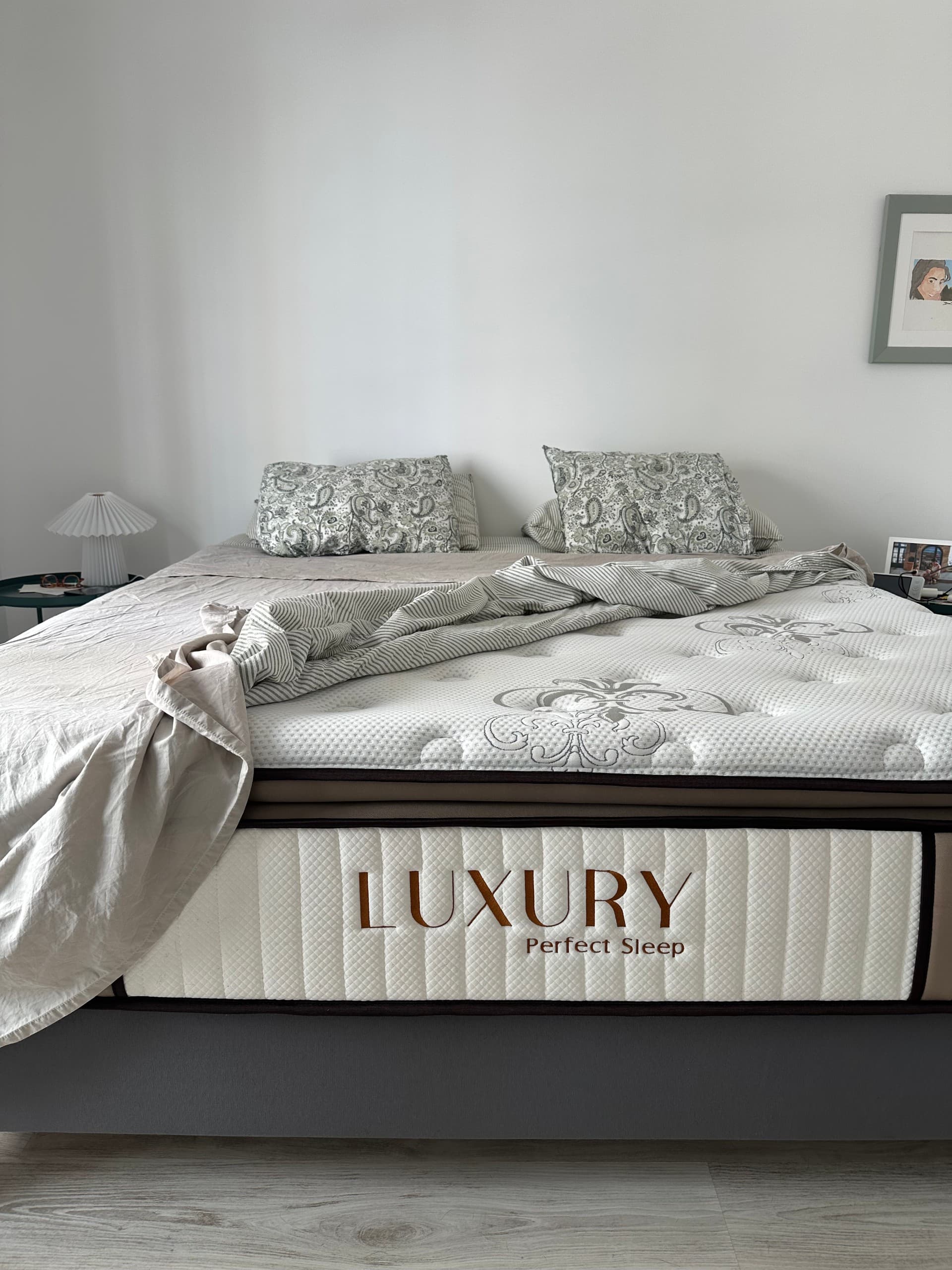 LYNGÖR slatted mattress base, incl leg/dark grey, 180x200 cm