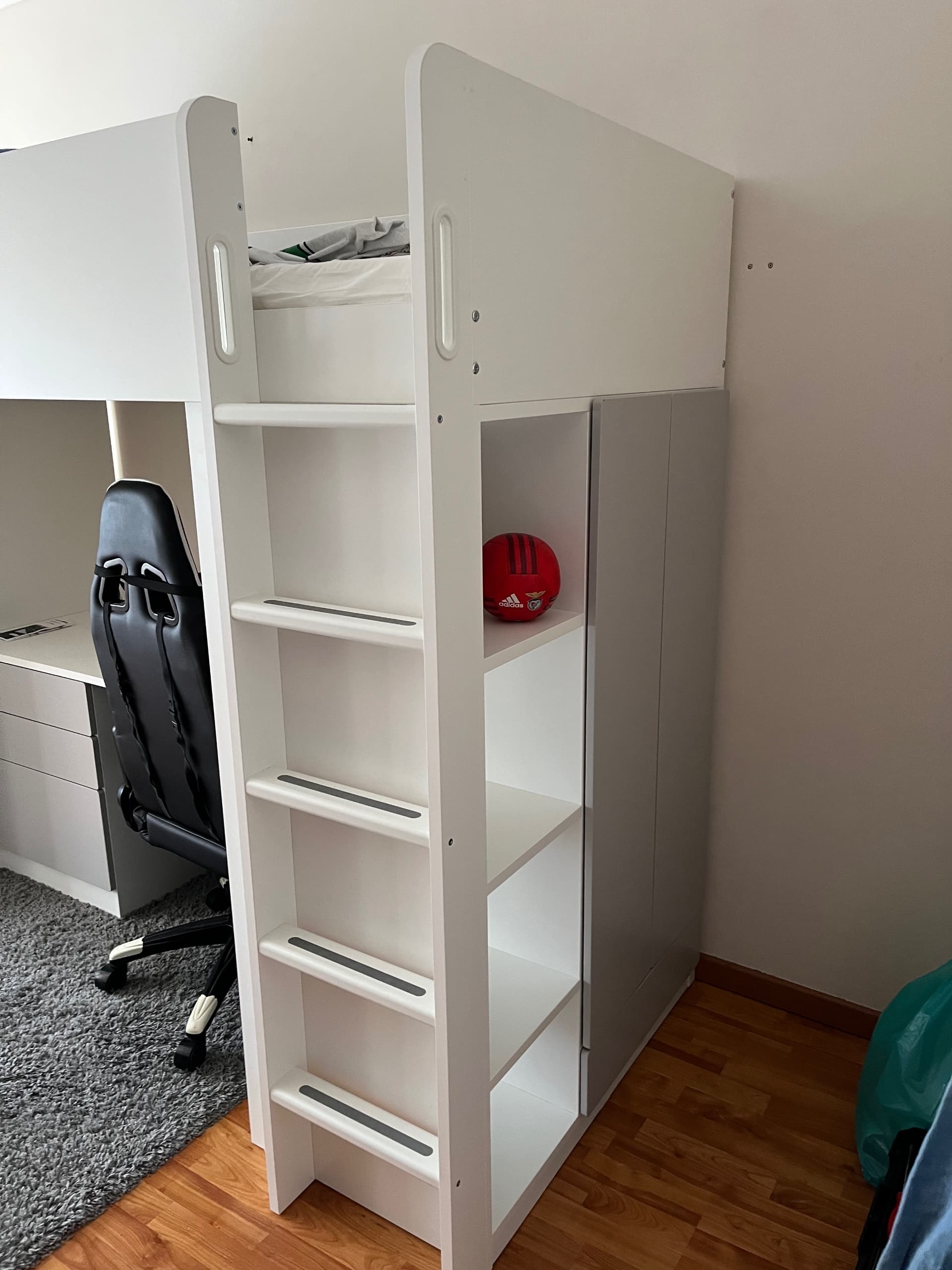 SMÅSTAD cama alta, branco branco/com secretária com 2 prateleiras, 90x200 cm