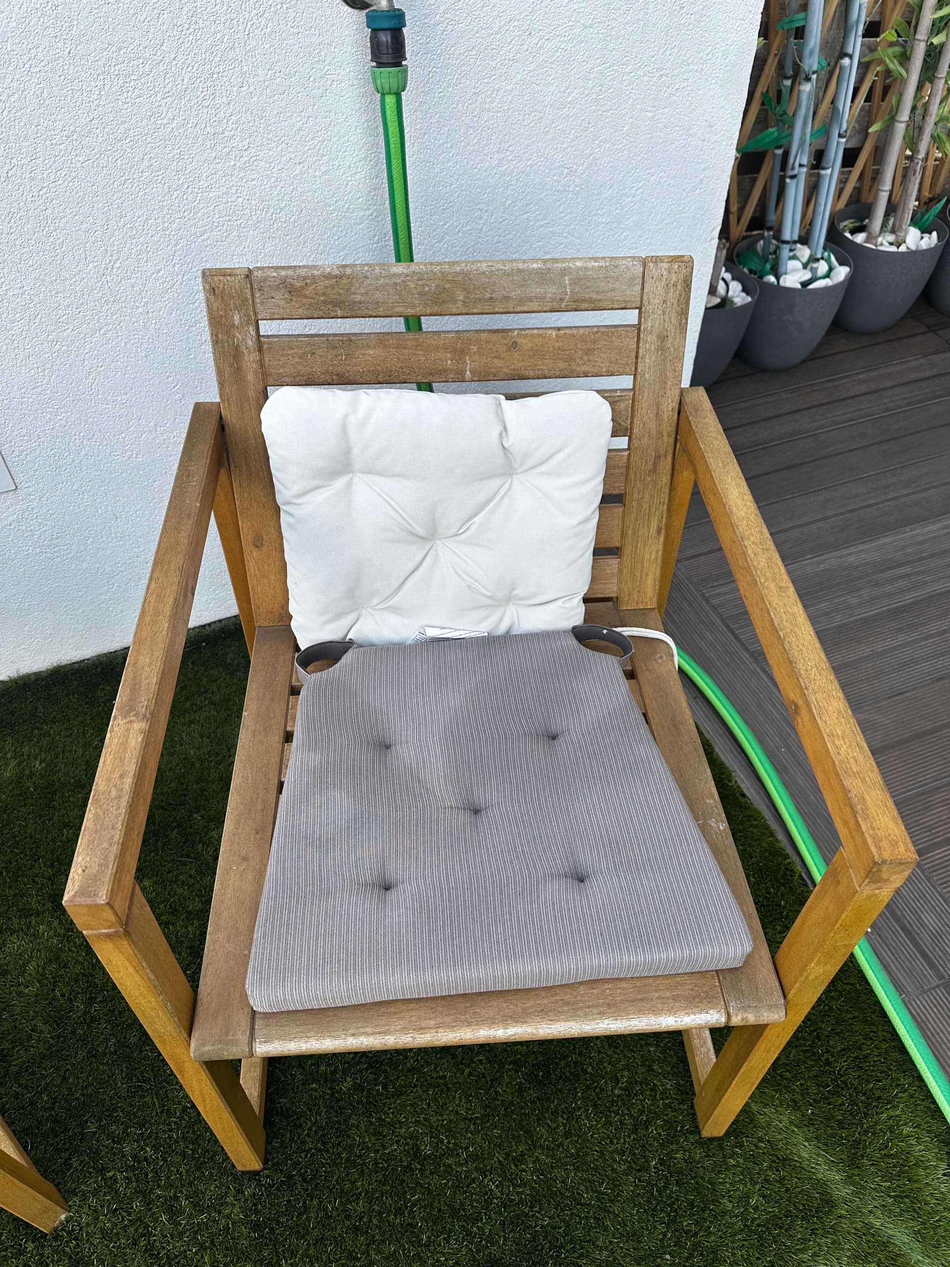 NÄMMARÖ chair with armrests, outdoor, light brown stained/Kuddarna light grey-beige