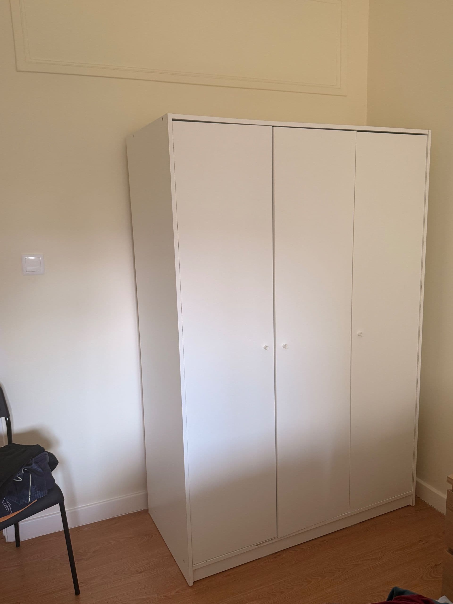 KLEPPSTAD roupeiro c/3 portas, branco, 117x176 cm