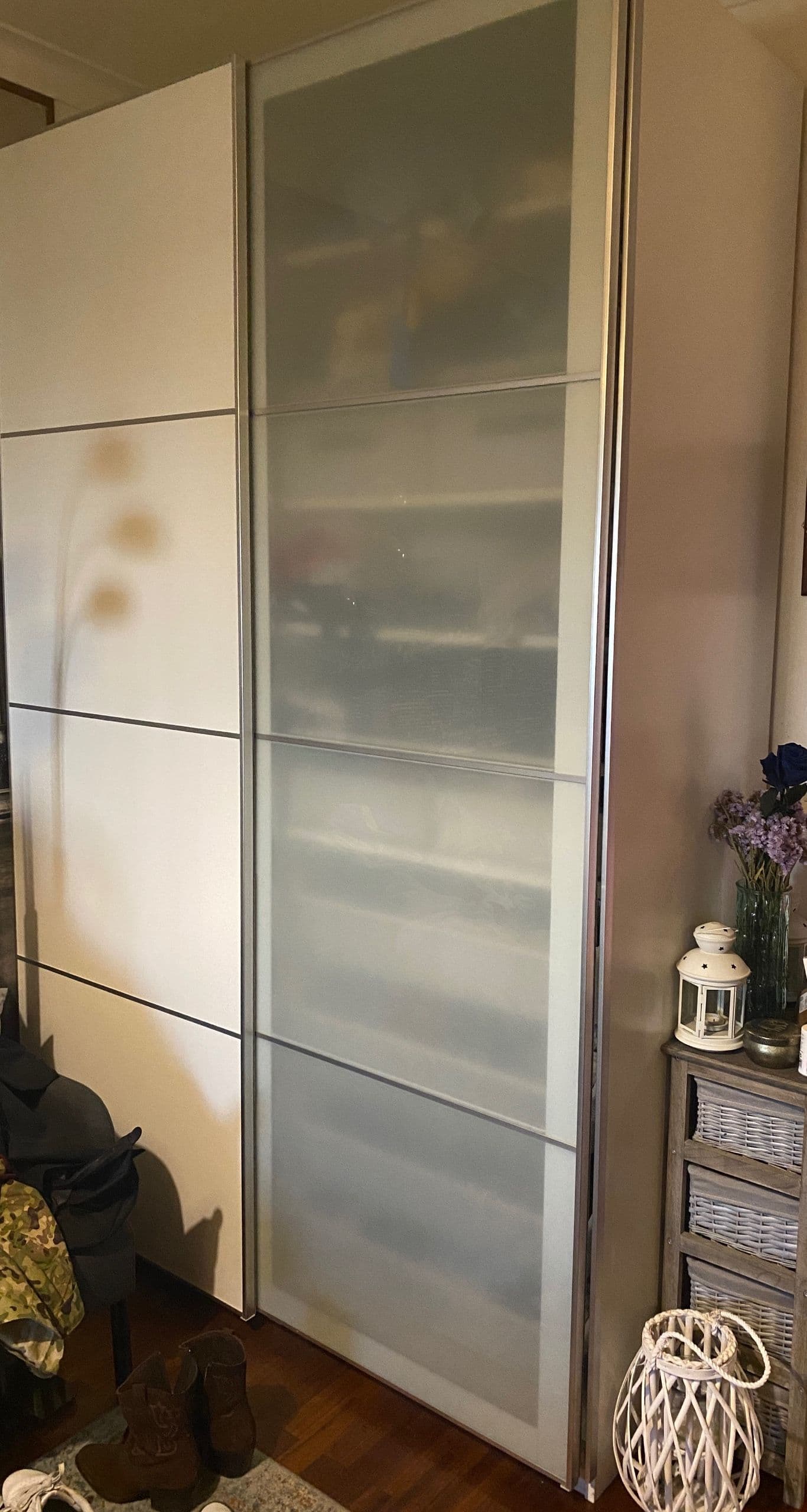 SKYTTA / BOAXEL reach-in wardrobe with sliding door, aluminium Mehamn/Auli/grey-beige mirror glass, 177x65x240 cm