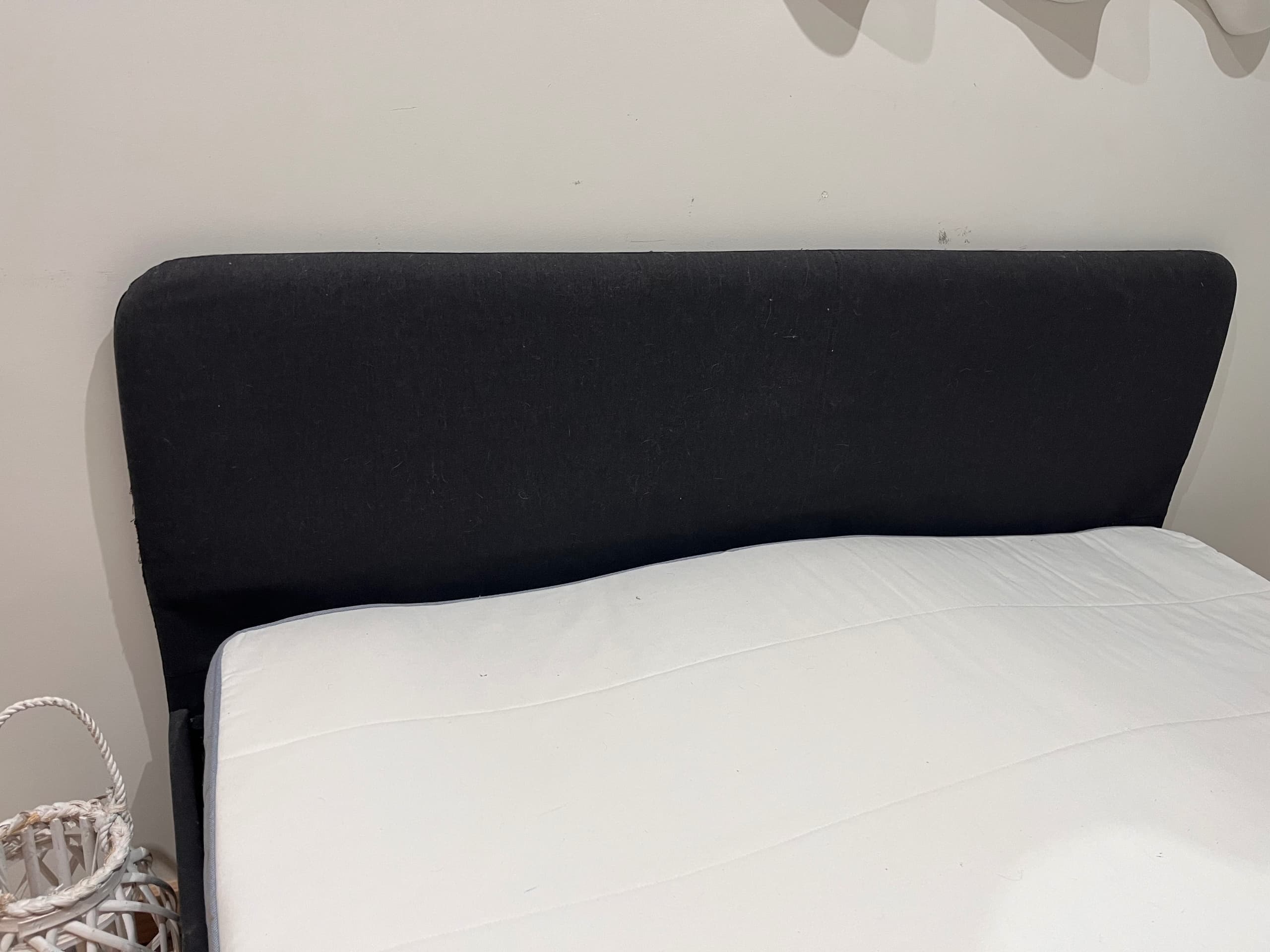 SLATTUM estrutura de cama estofada, Vissle cinz esc, 160x200 cm