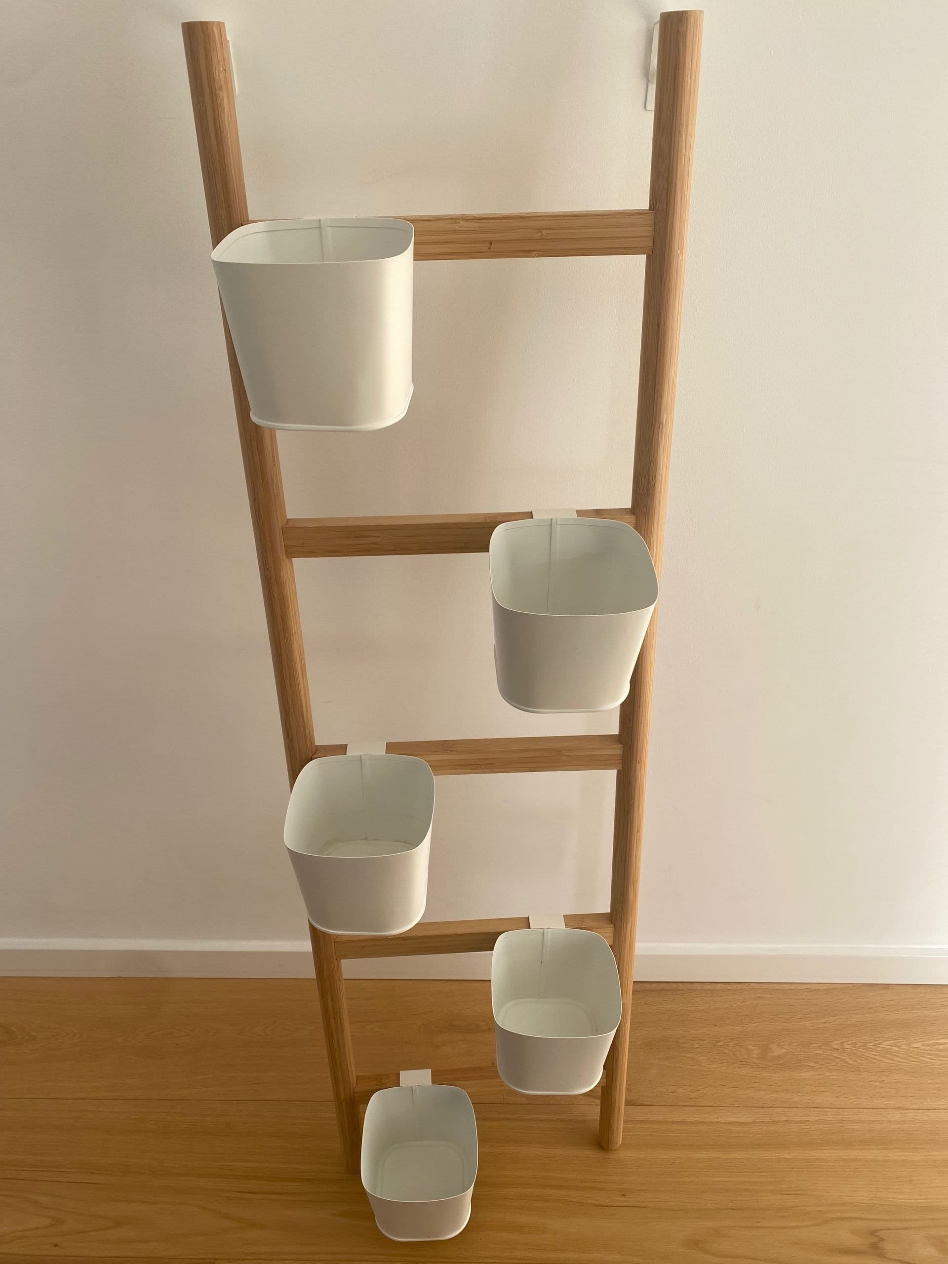 SATSUMAS Plant stand with 5 plant pots, bamboo, white, Max. load/small plant pot: 3 kg