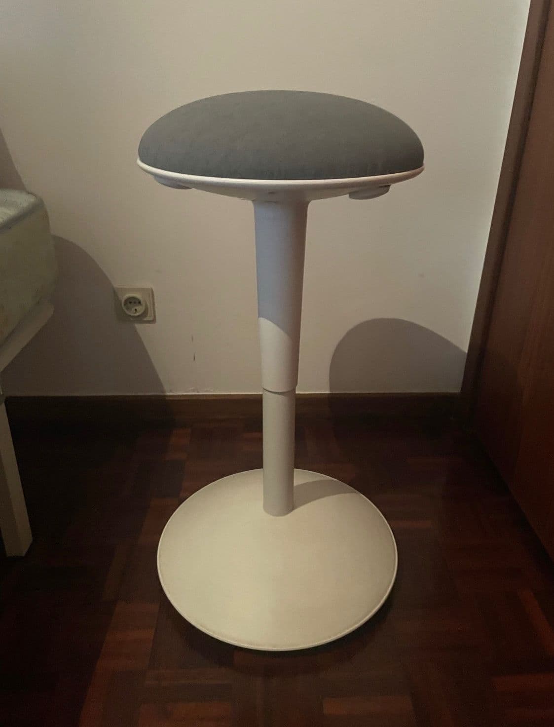 LIDKULLEN Active sit/stand support, Gunnared dark grey, Tested for: 110 kg