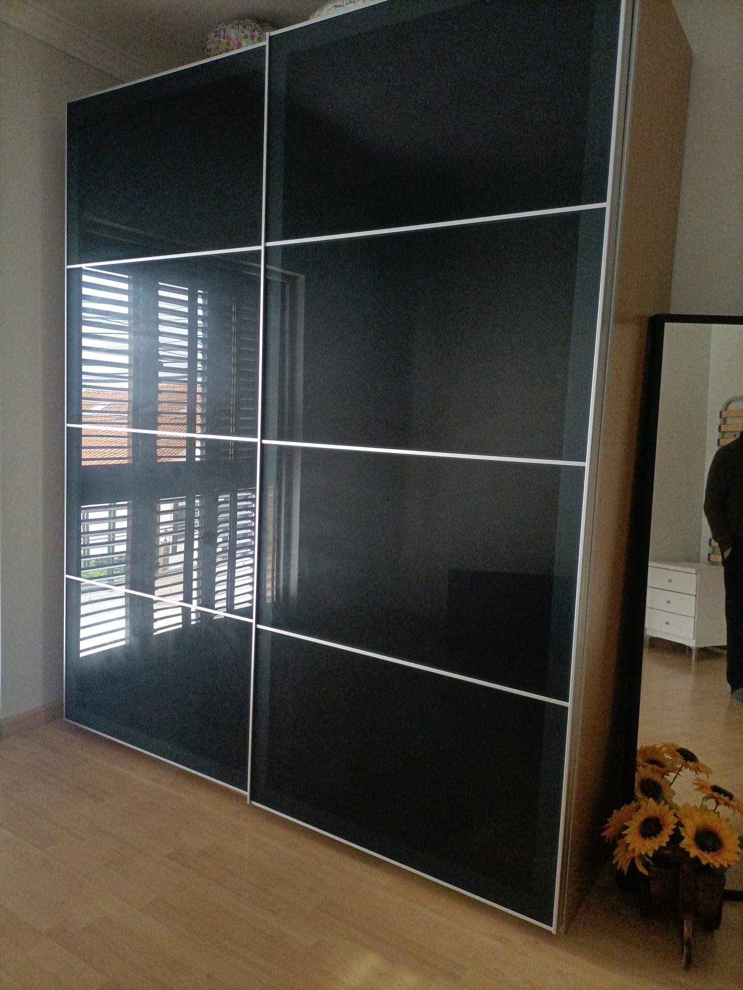 PAX roupeiros com portas