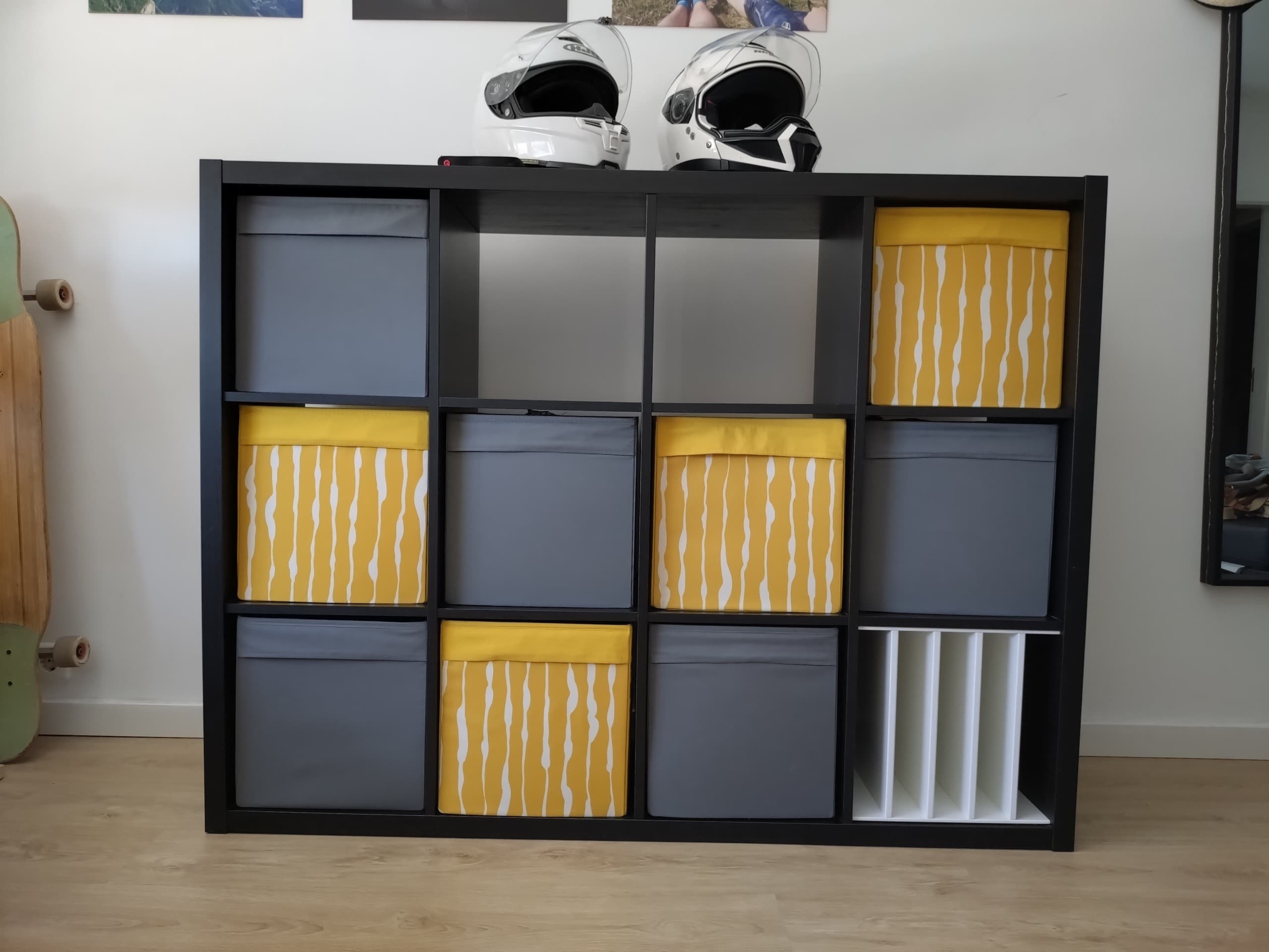 KALLAX WITH INSERT Estante, pret-cast, 112x147 cm