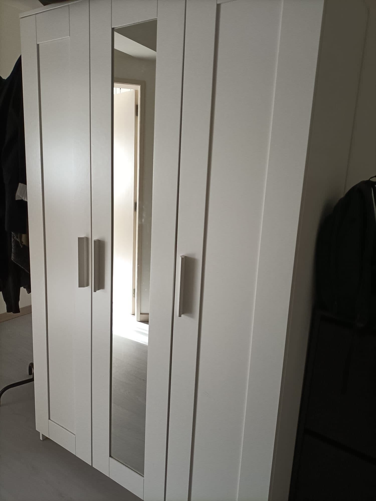 PAX roupeiros com portas