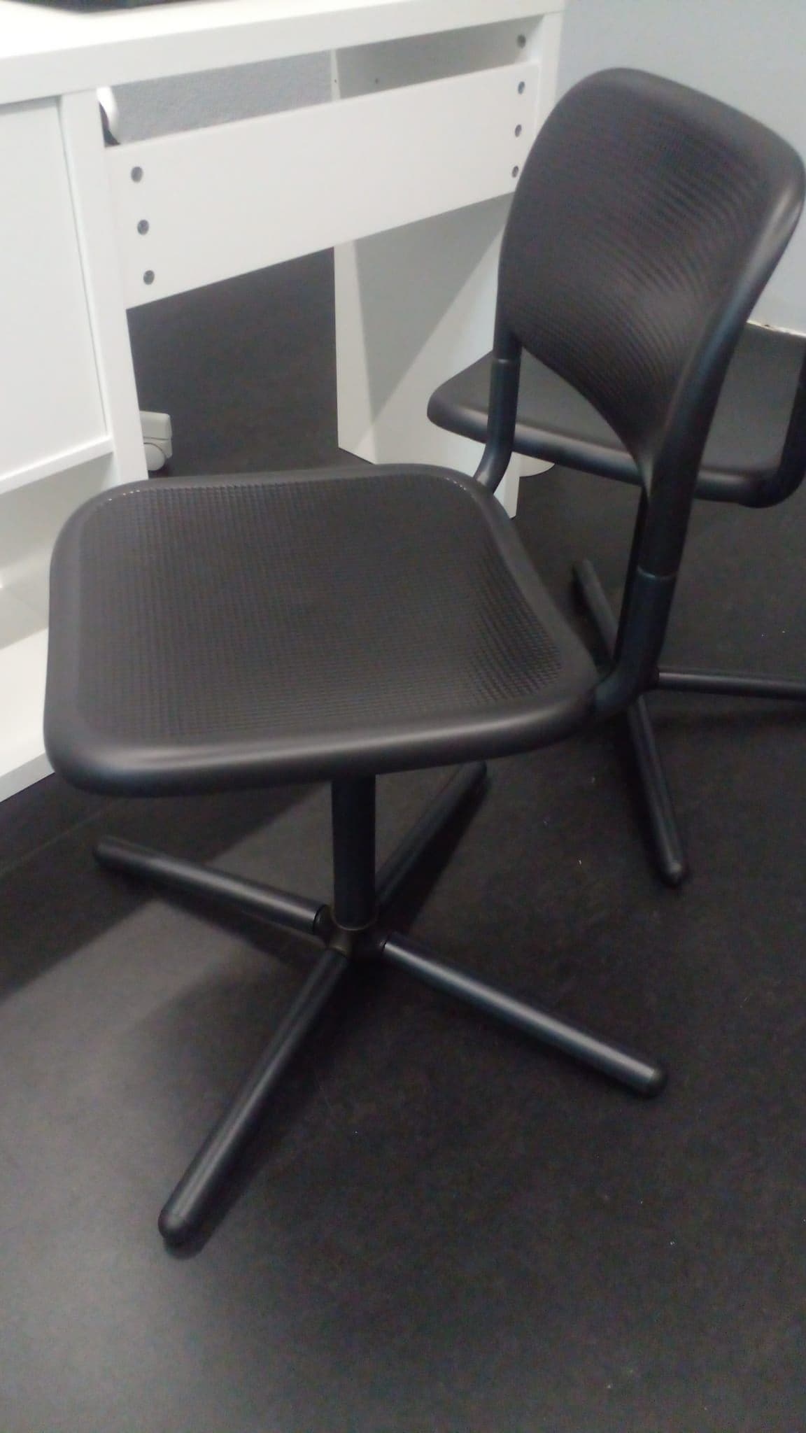SMÄLLEN SWIVEL CHAIR