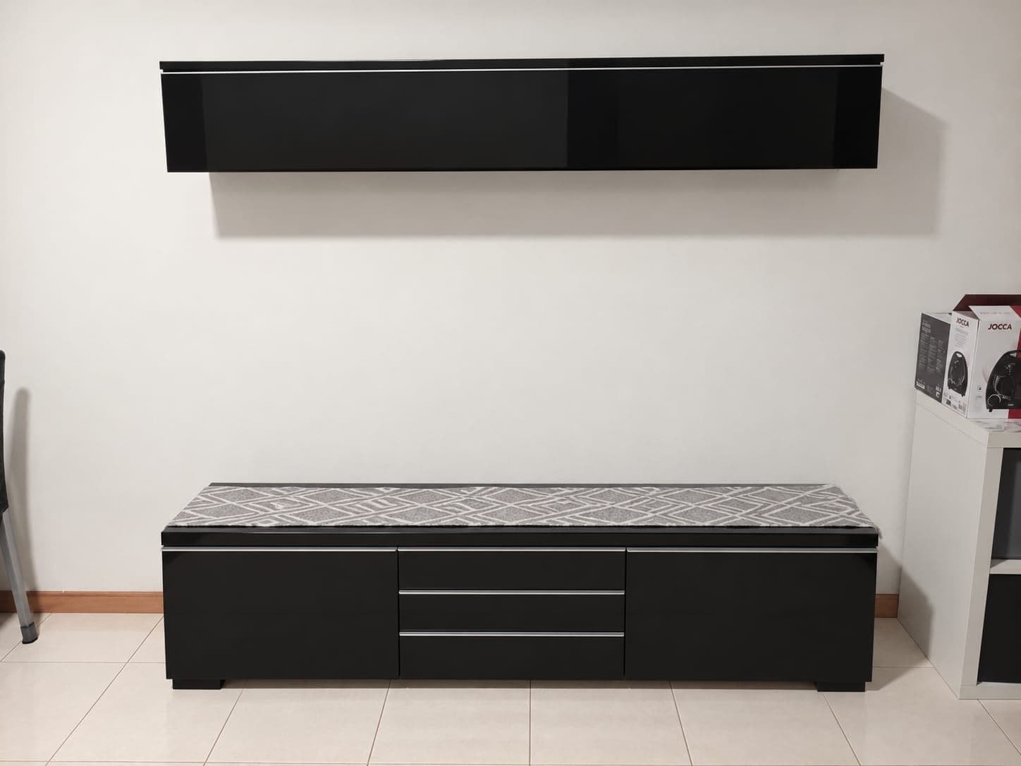 BESTÅ BURS TV bench, high-gloss black