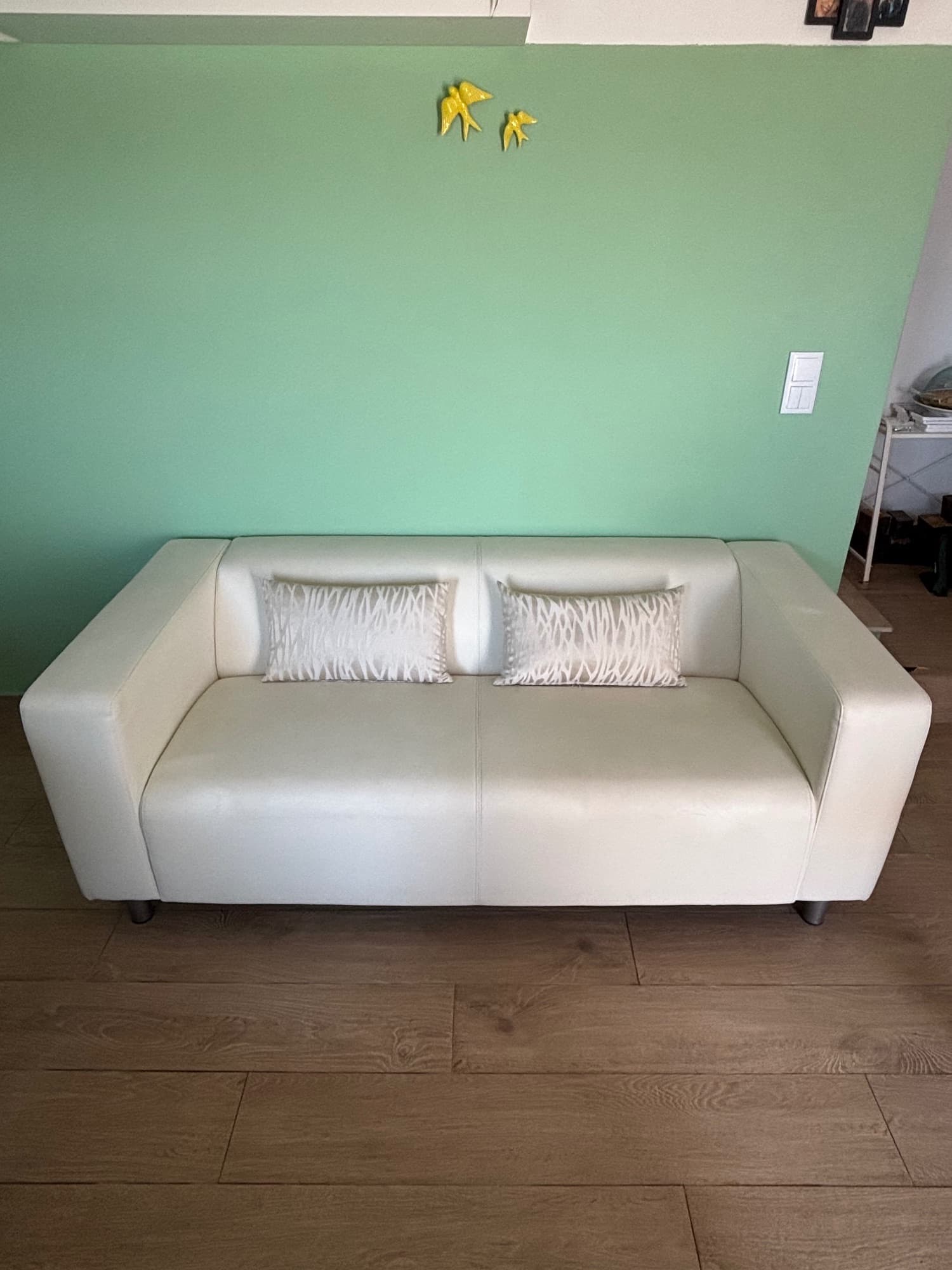 KLIPPAN sofá 2 lugares, Skinnarp branco