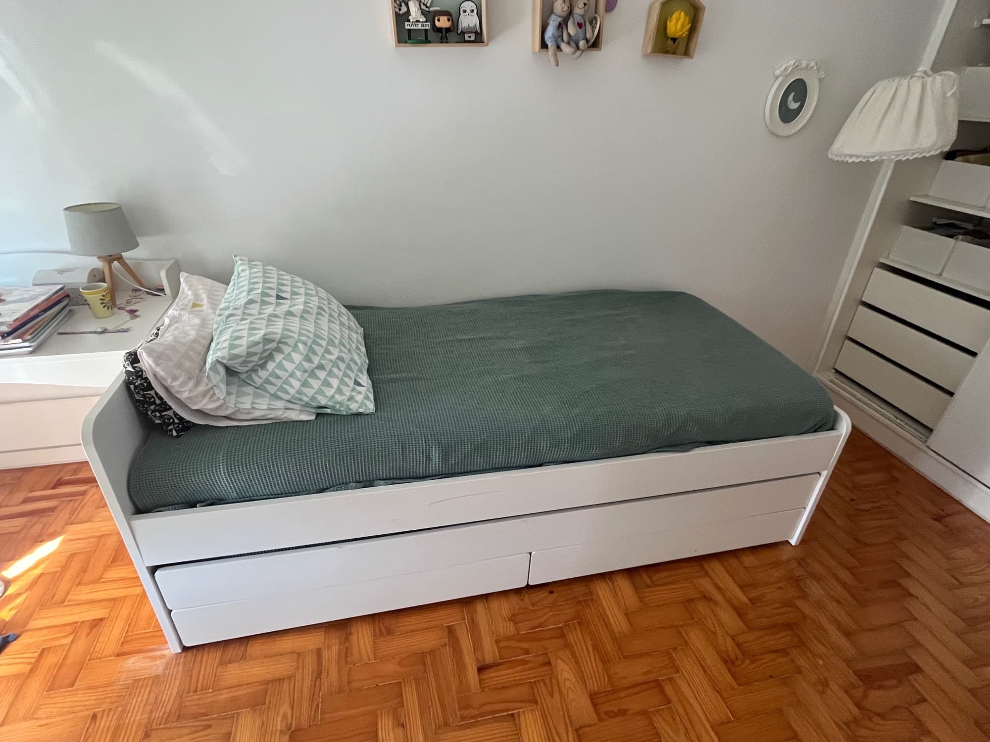 VIHALS bed frame with 1 trundle bed, white/Luröy, 90x200 cm