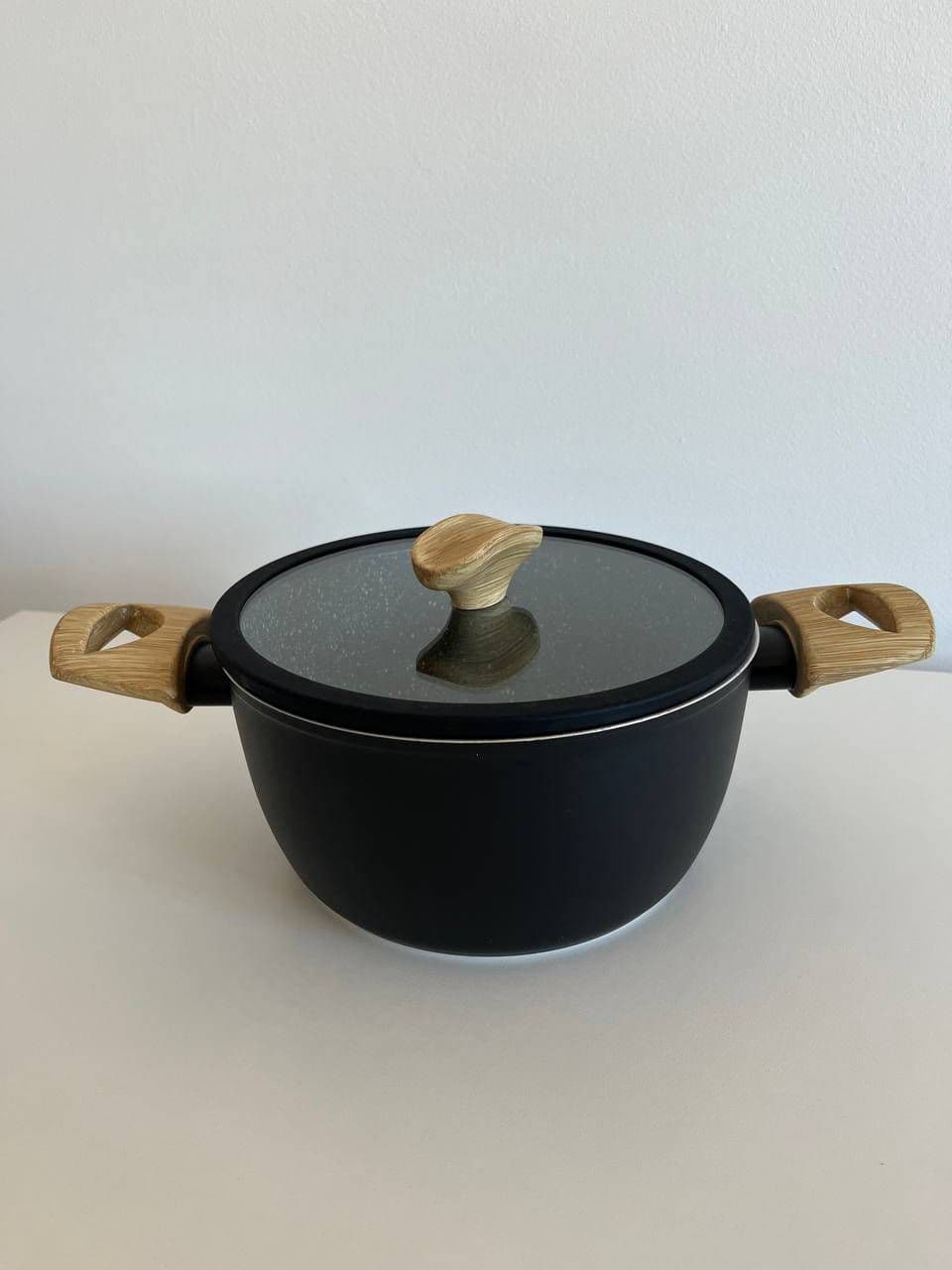 HUSKNUT panela c/tampa, revestimento antiaderente preto, 2.7 l